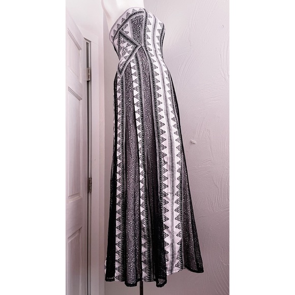 Moving Sale! EUC BCBG MAXAZRIA Kia Geometric Strapless Maxi Off White Black Sz 0 - Picture 4 of 13